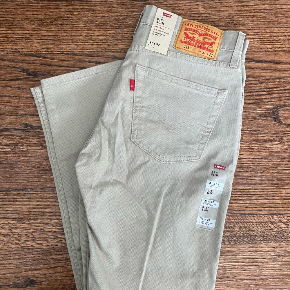 NWT Levi’s Mens 511 Slim Tan Khaki pants 31x32